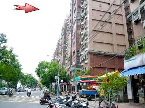 板橋拍賣華廈-1