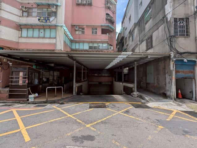 新北三重大樓法拍-7