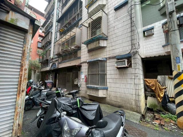 新北淡水拍賣公寓-4