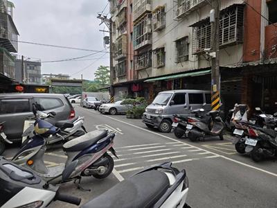 新北新莊拍賣公寓-2