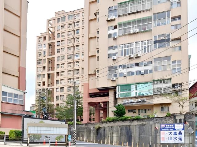 新北淡水法拍大樓-4