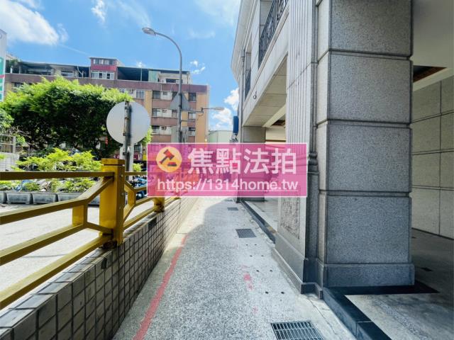 新北大樓法拍-10