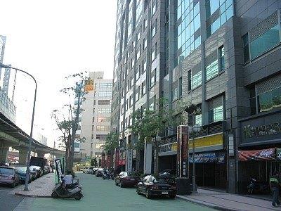 新北中和大樓拍賣-4